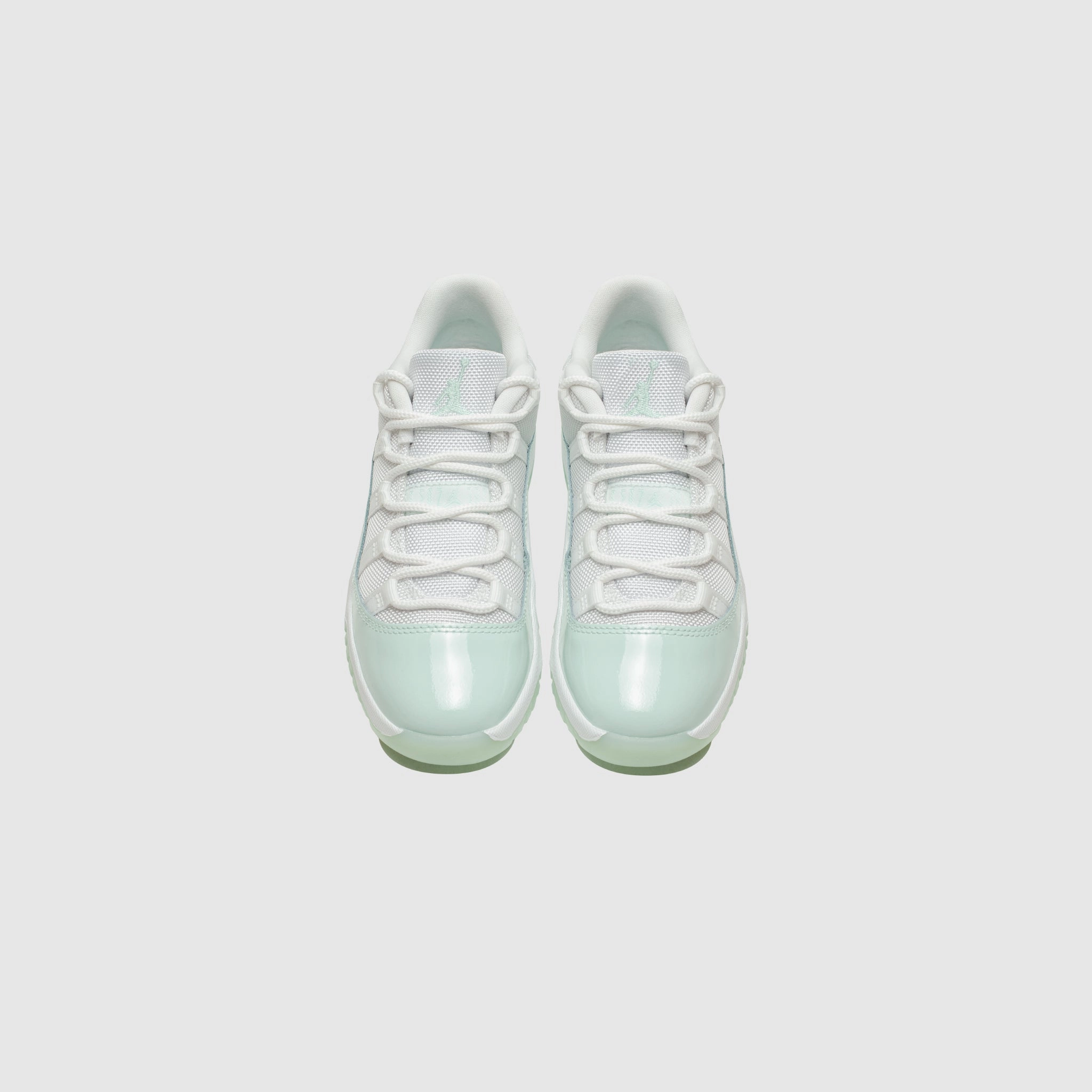 AIR JORDAN 11 RETRO LOW (PS) "IGLOO"