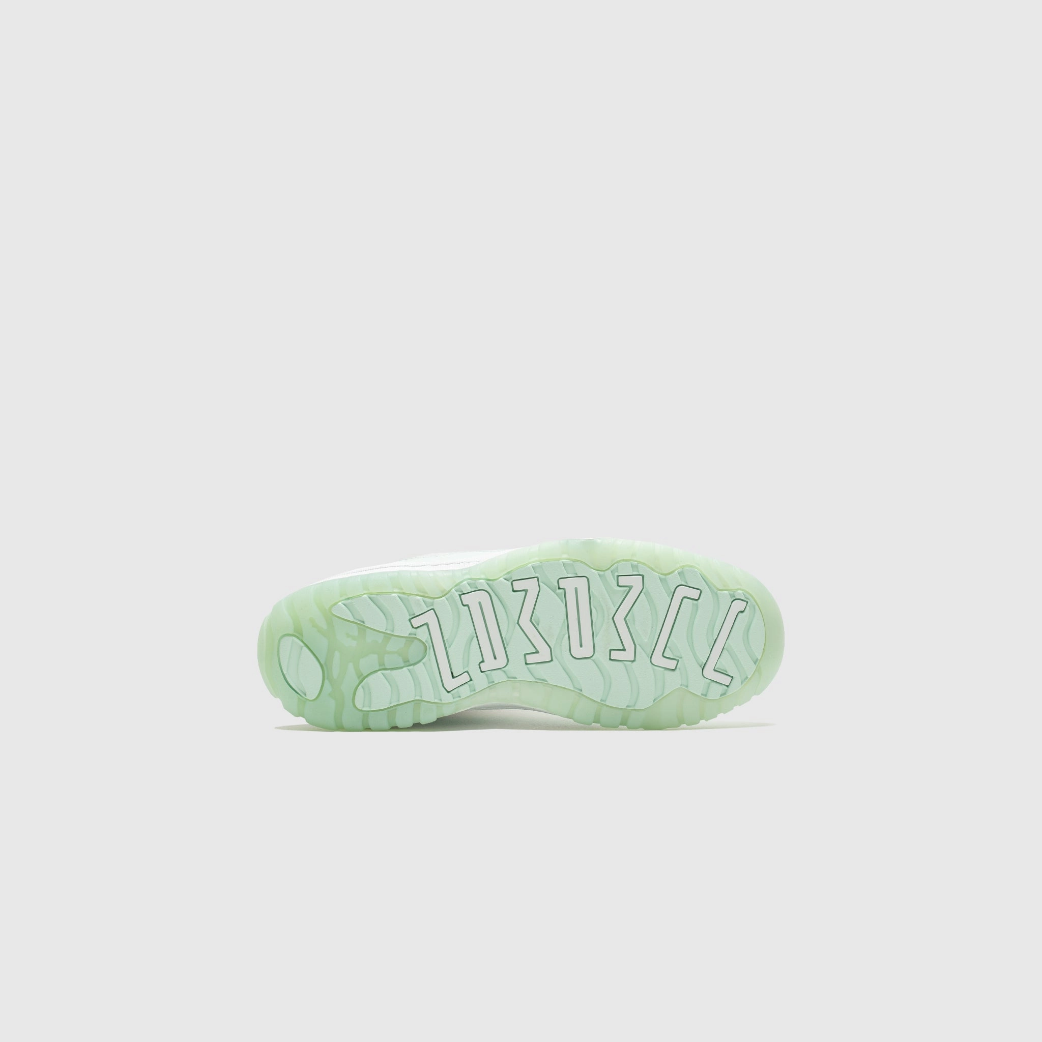 AIR JORDAN 11 RETRO LOW (PS) "IGLOO"