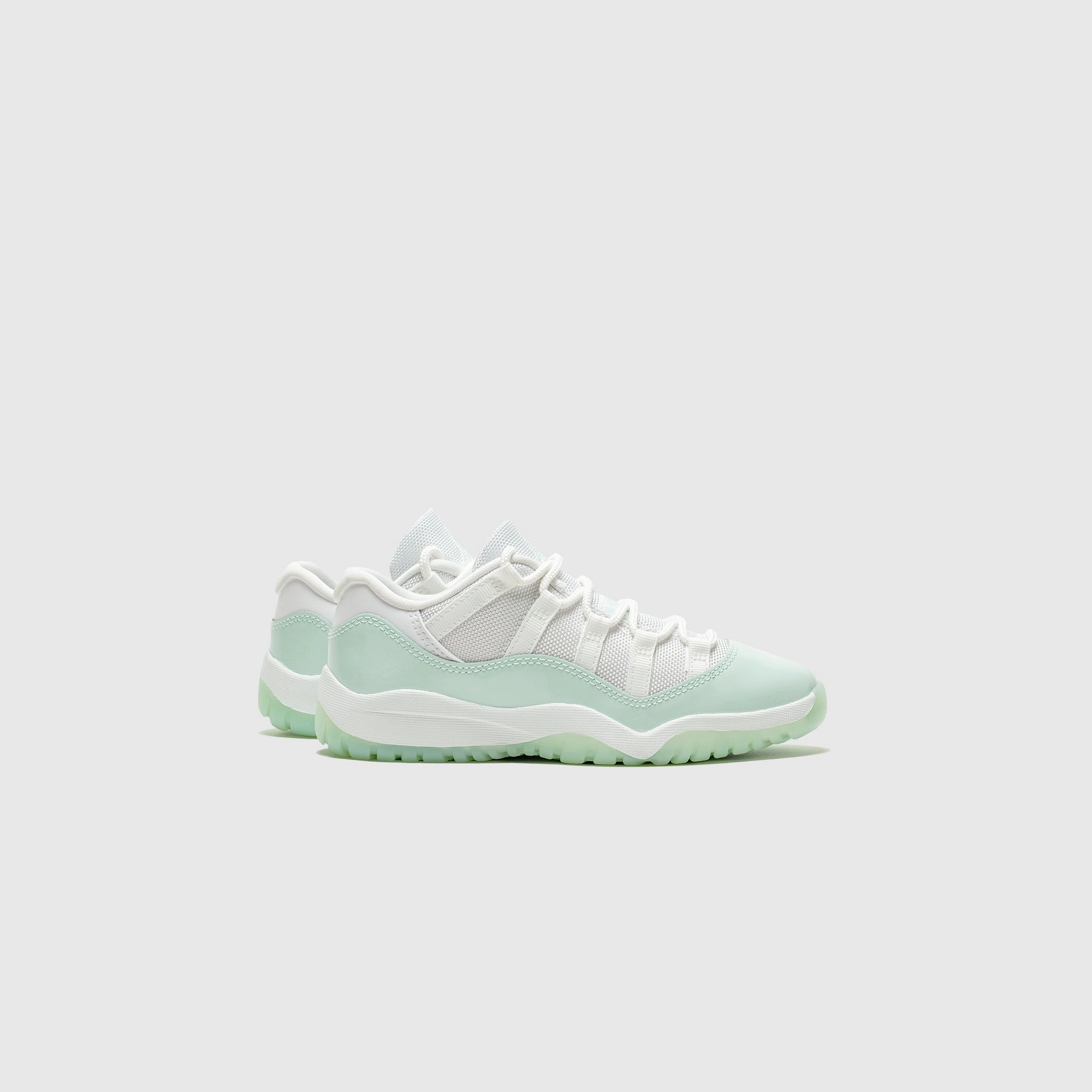 AIR JORDAN 11 RETRO LOW (PS) "IGLOO"