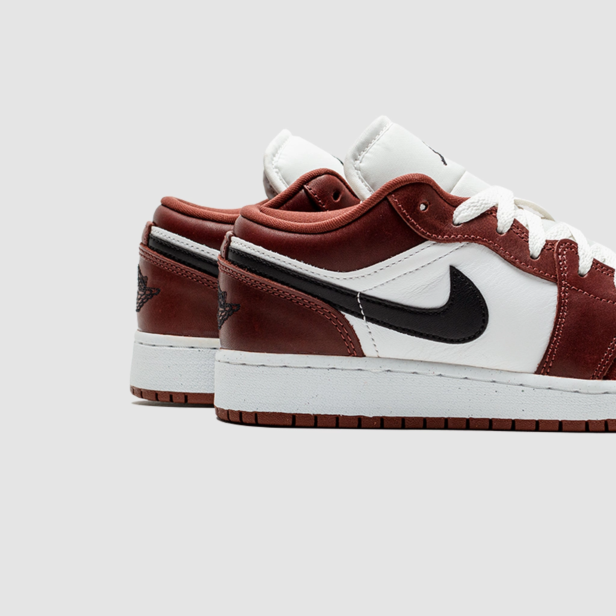 AIR JORDAN 1 LOW SE (GS) "DARK PONY"
