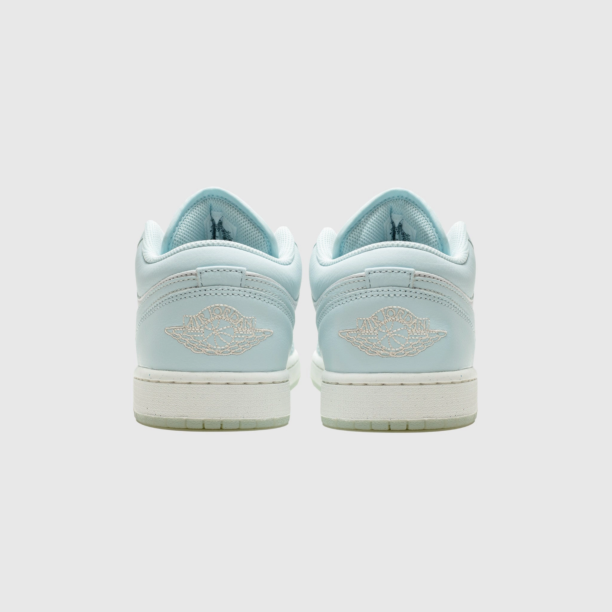 AIR JORDAN 1 LOW SE "GLACIER BLUE"