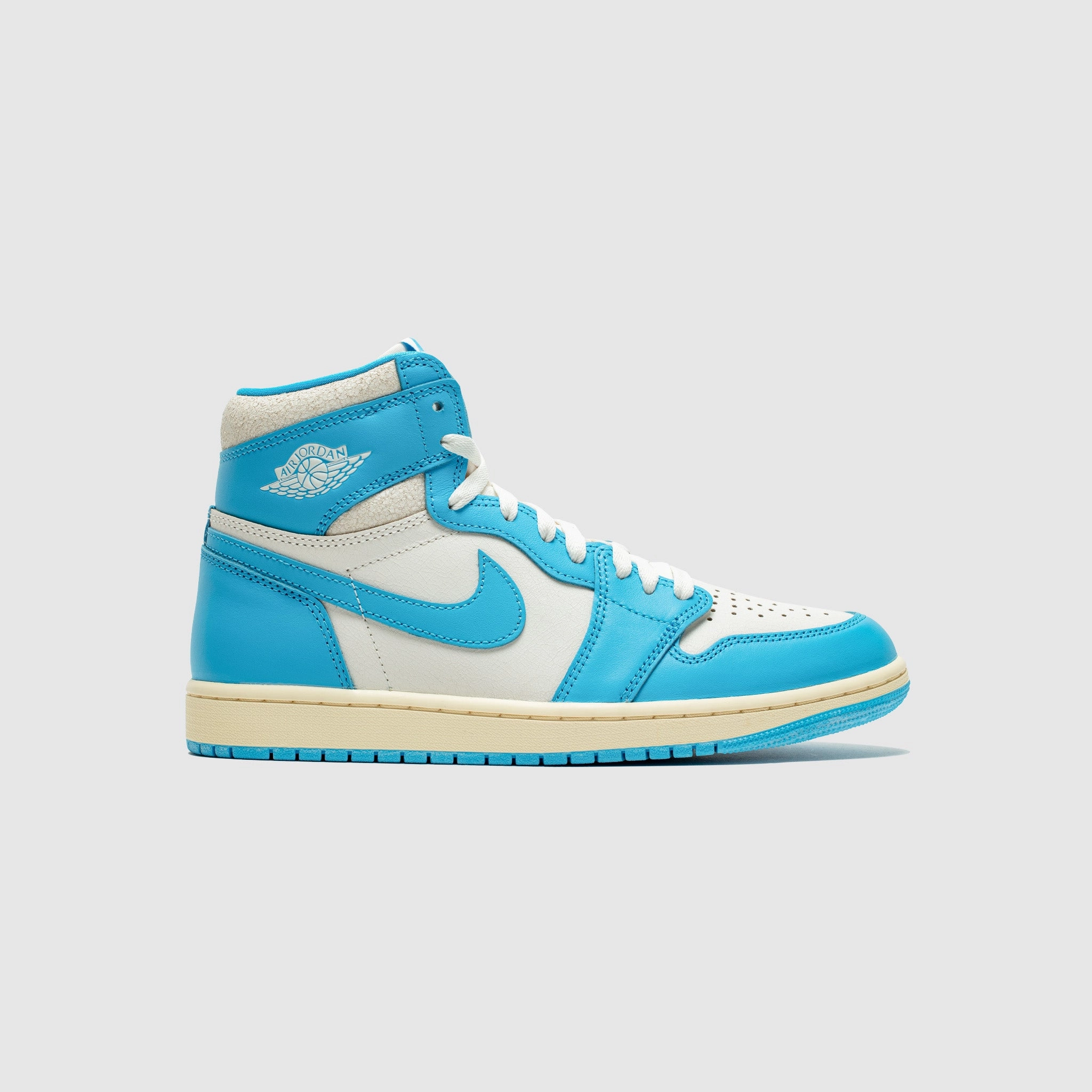 AIR JORDAN 1 RETRO HIGH OG "UNC REIMAGINED"
