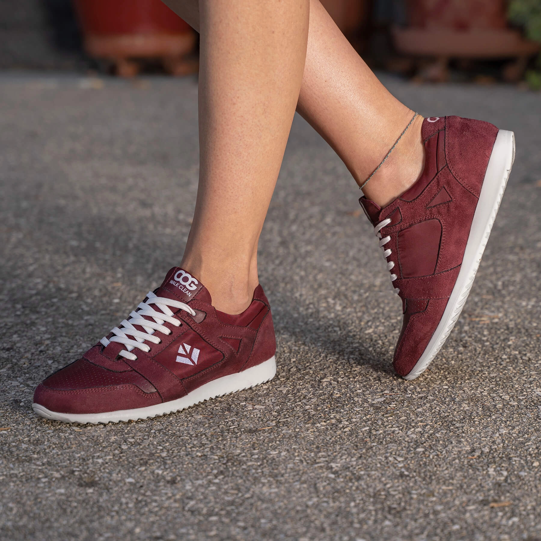 Raven Women's Vegan Sneakers | Bordeaux