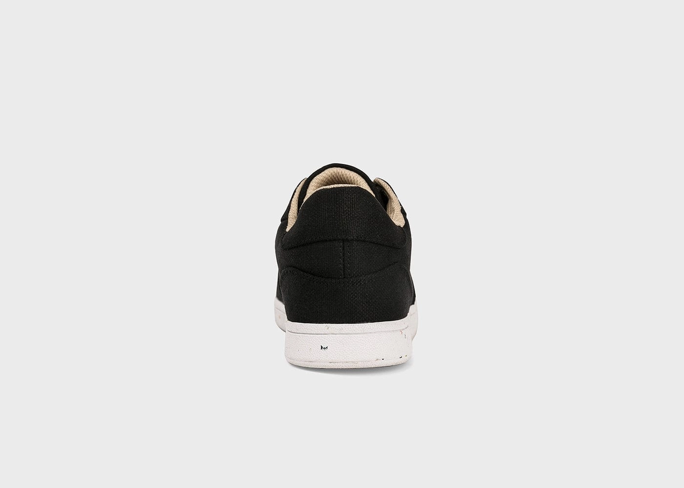 Seeker Women's Vegan Hemp Sneakers | Black & White