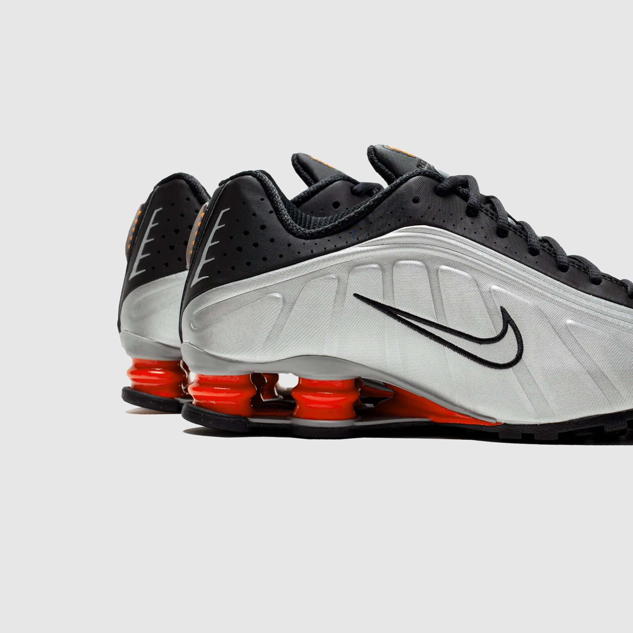 SHOX R4 "ORANGE TWIST"