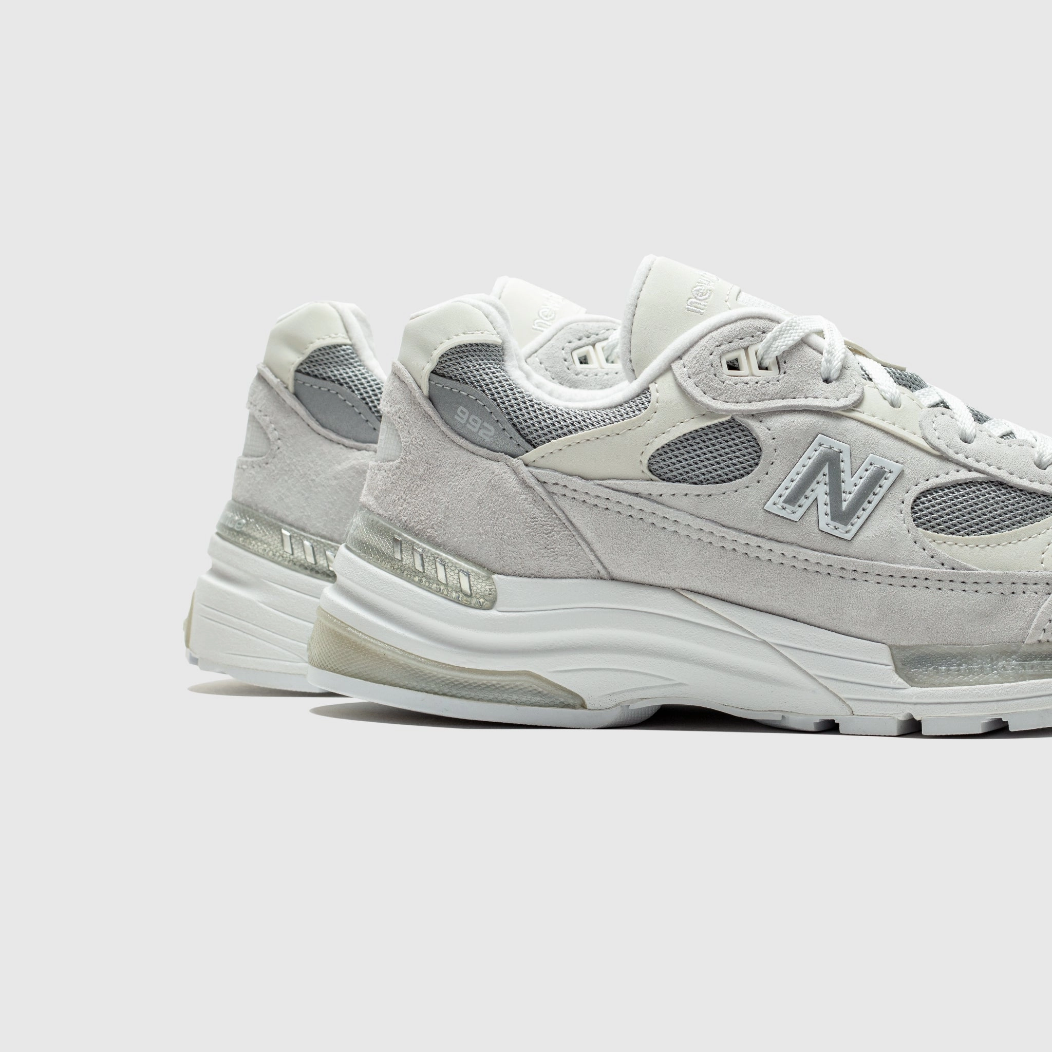 U992NC "WHITE REFLECTION"