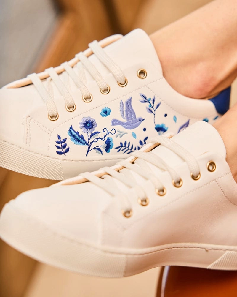 Virevolte Recycled Grain Leather Vegan Sneakers | Blue Garden