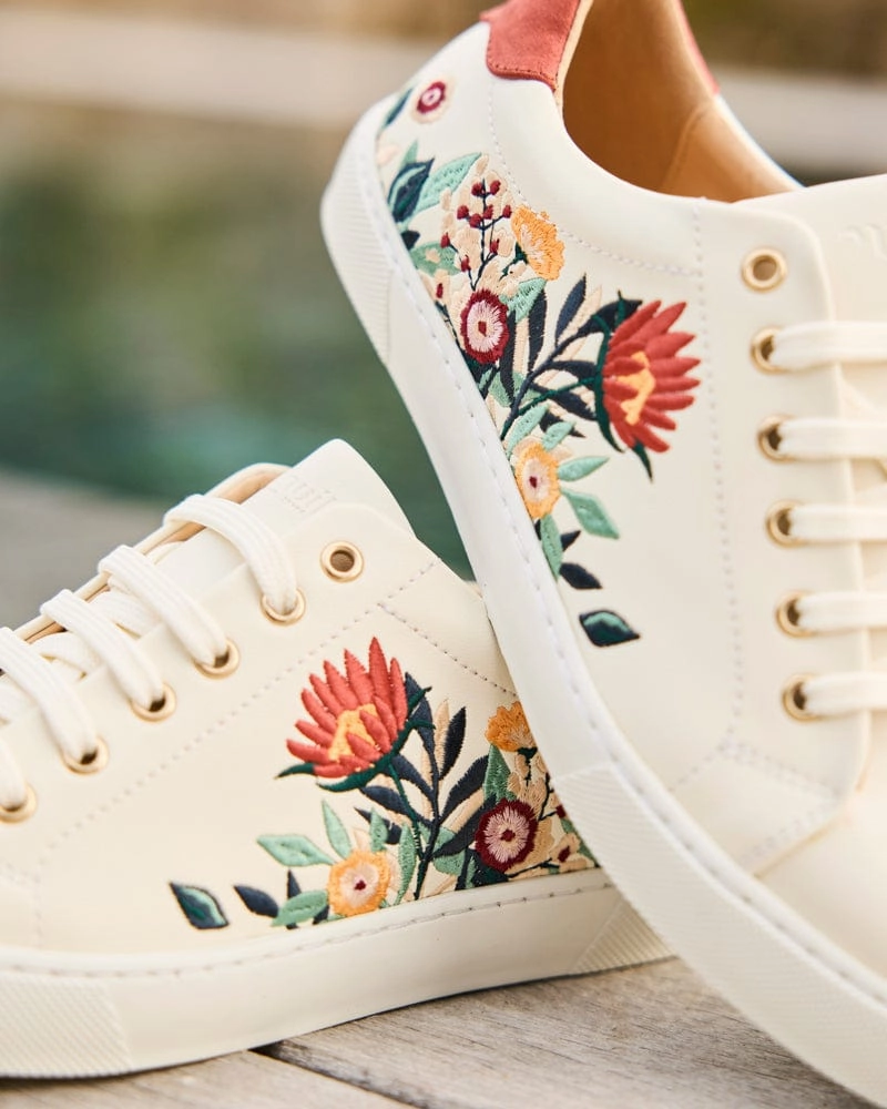 Virevolte Recycled Grain Leather Vegan Sneakers | Bouquet