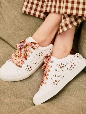 Virevolte Recycled Grain Leather Vegan Sneakers | Bronze Flowers