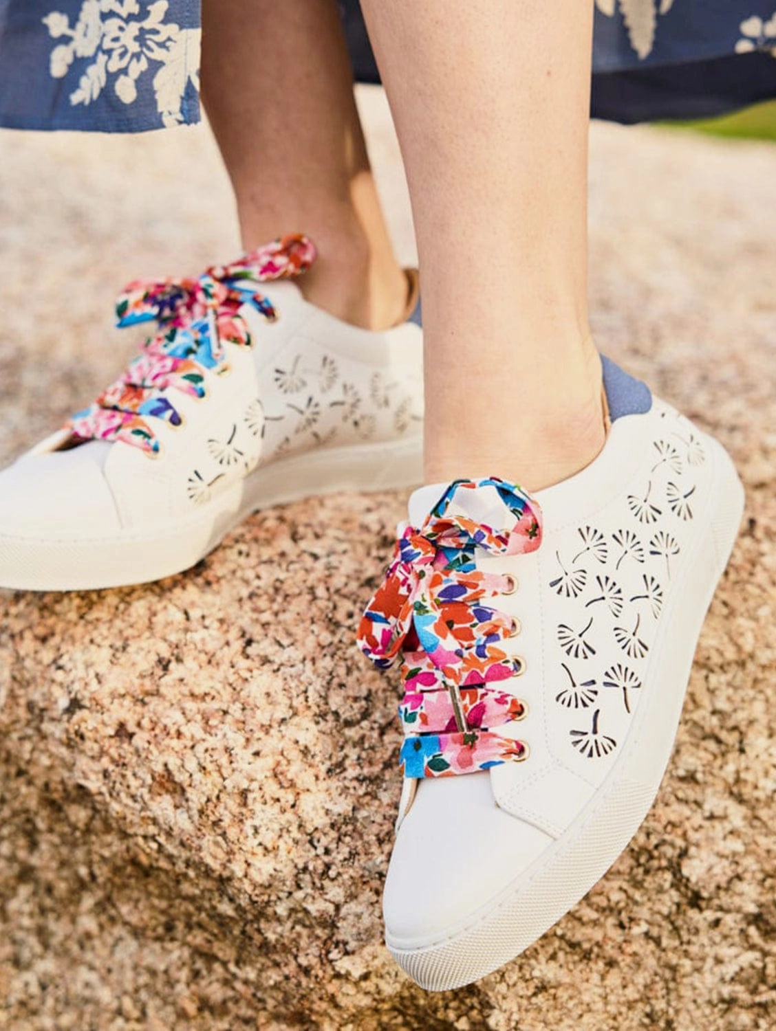 Virevolte Recycled Grain Leather Vegan Sneakers | Celestial Ginko
