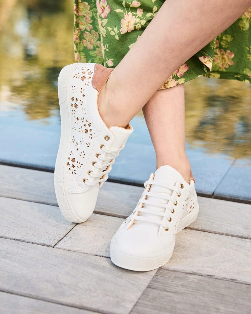 Virevolte Recycled Grain Leather Vegan Sneakers | Petal Flowers