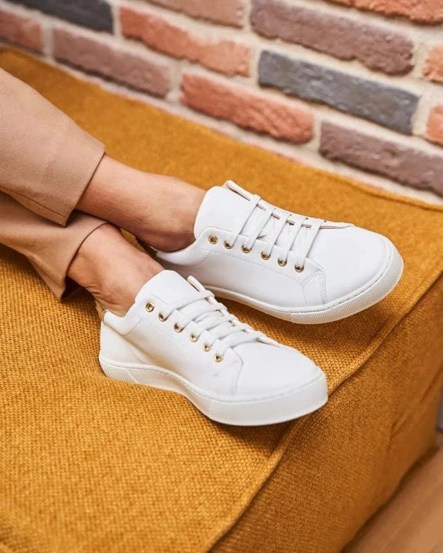 Virevolte Vegan Leather Sneakers | White & Gold