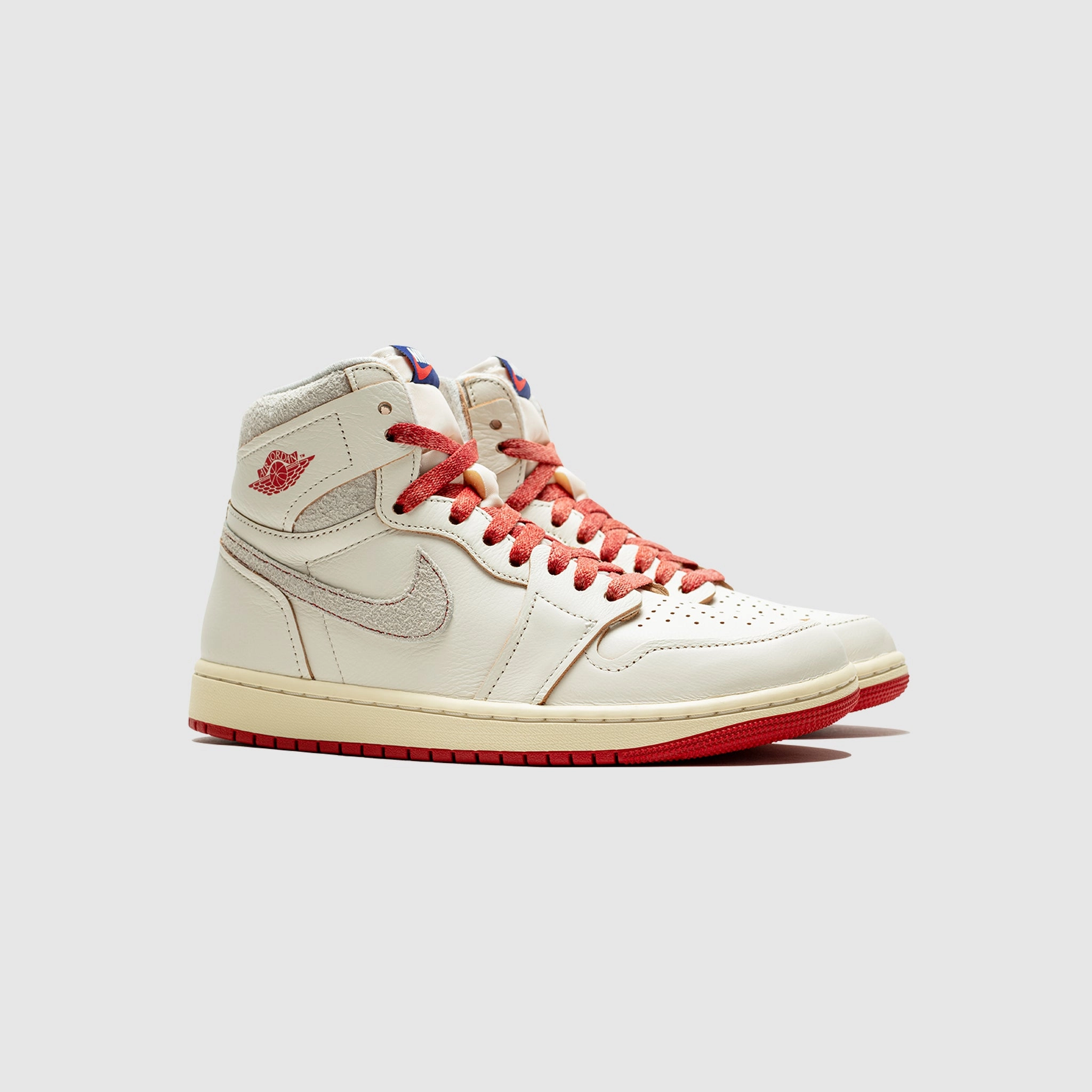 WMNS AIR JORDAN 1 HIGH OG "CINNABAR"