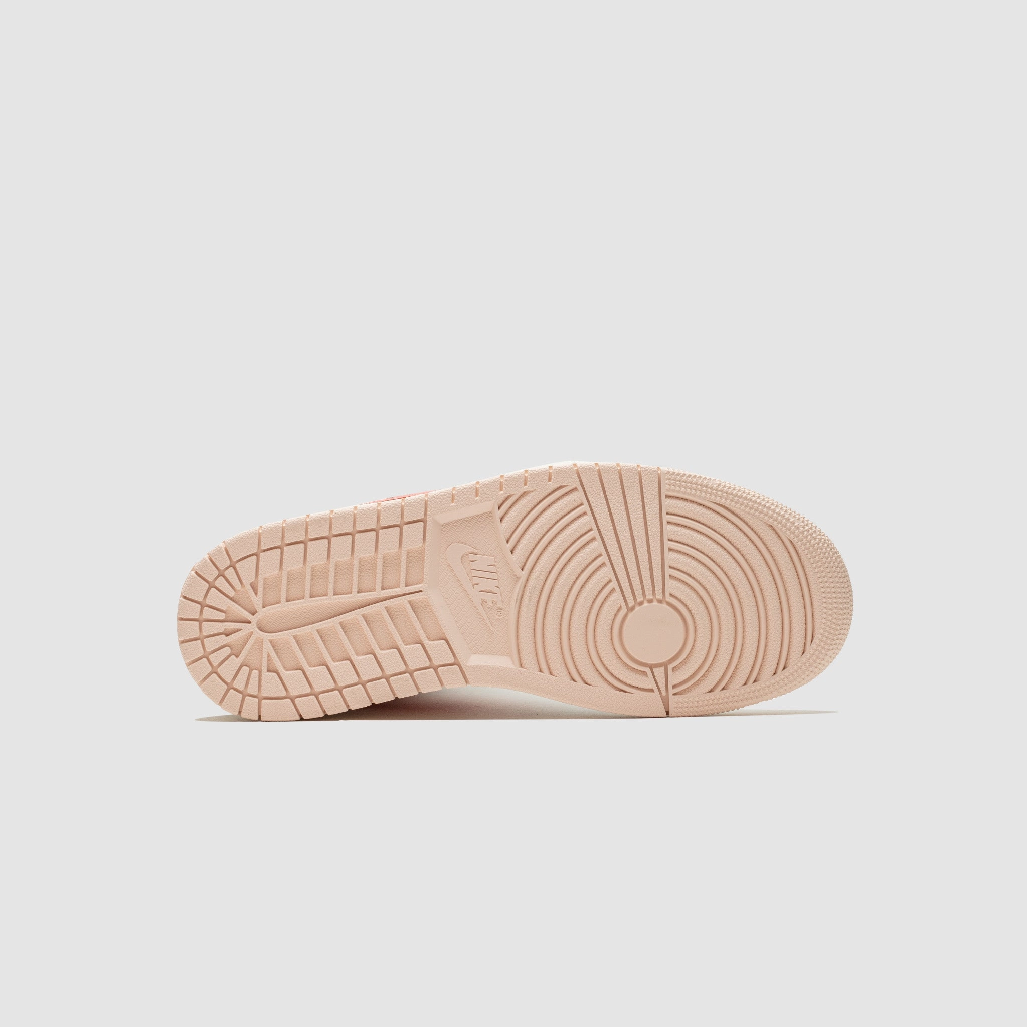 WMNS AIR JORDAN 1 LOW SE "MAGIC EMBER"
