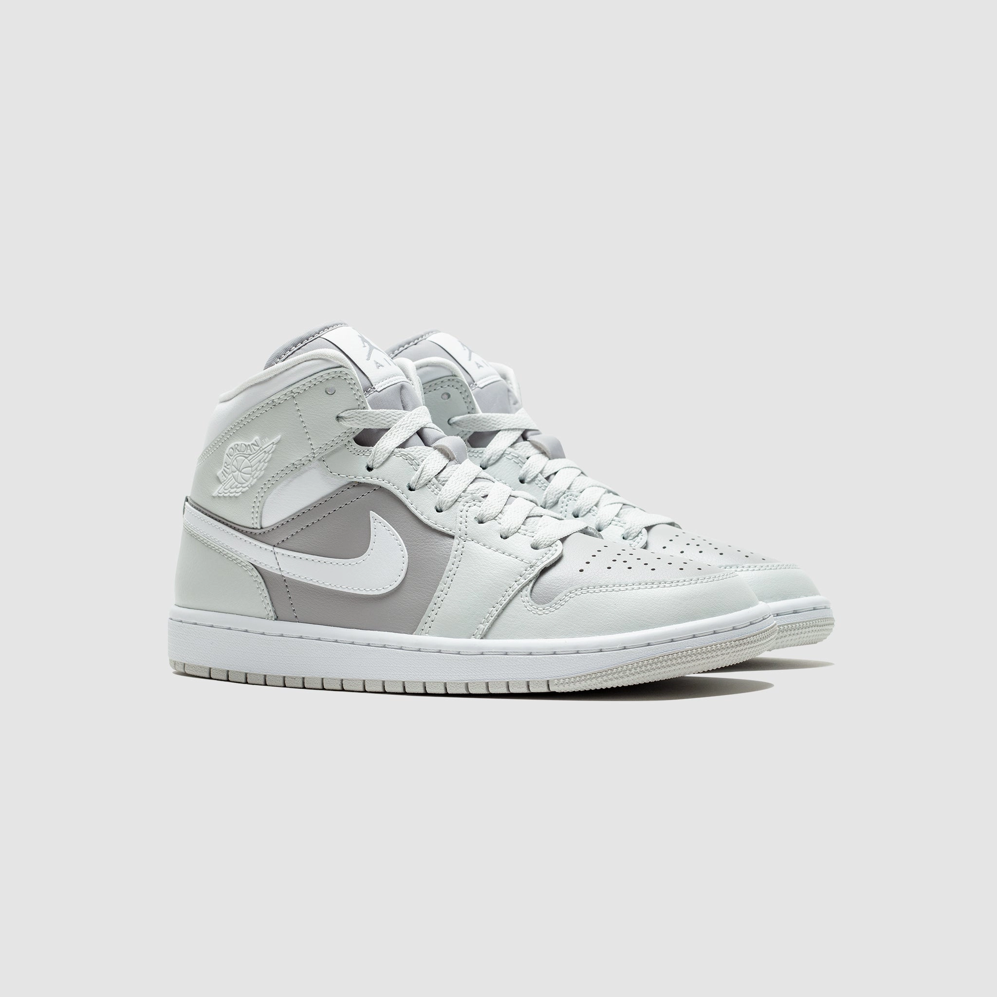 WMNS AIR JORDAN 1 MID "ATMOSPHERE GREY"