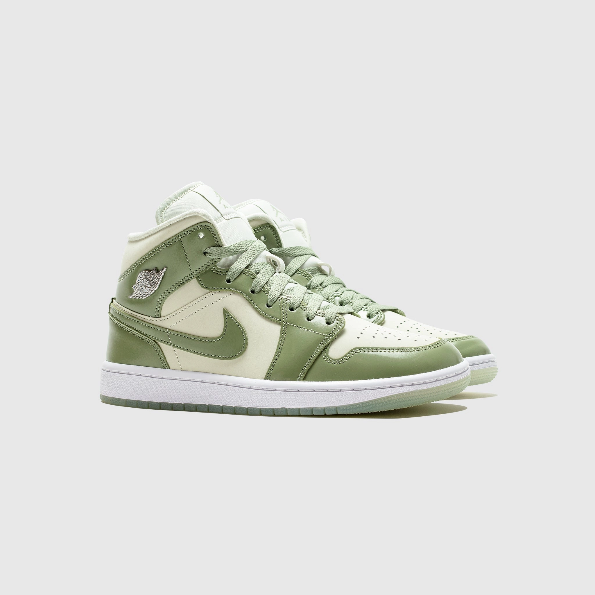 WMNS AIR JORDAN 1 MID SE "OIL GREEN"