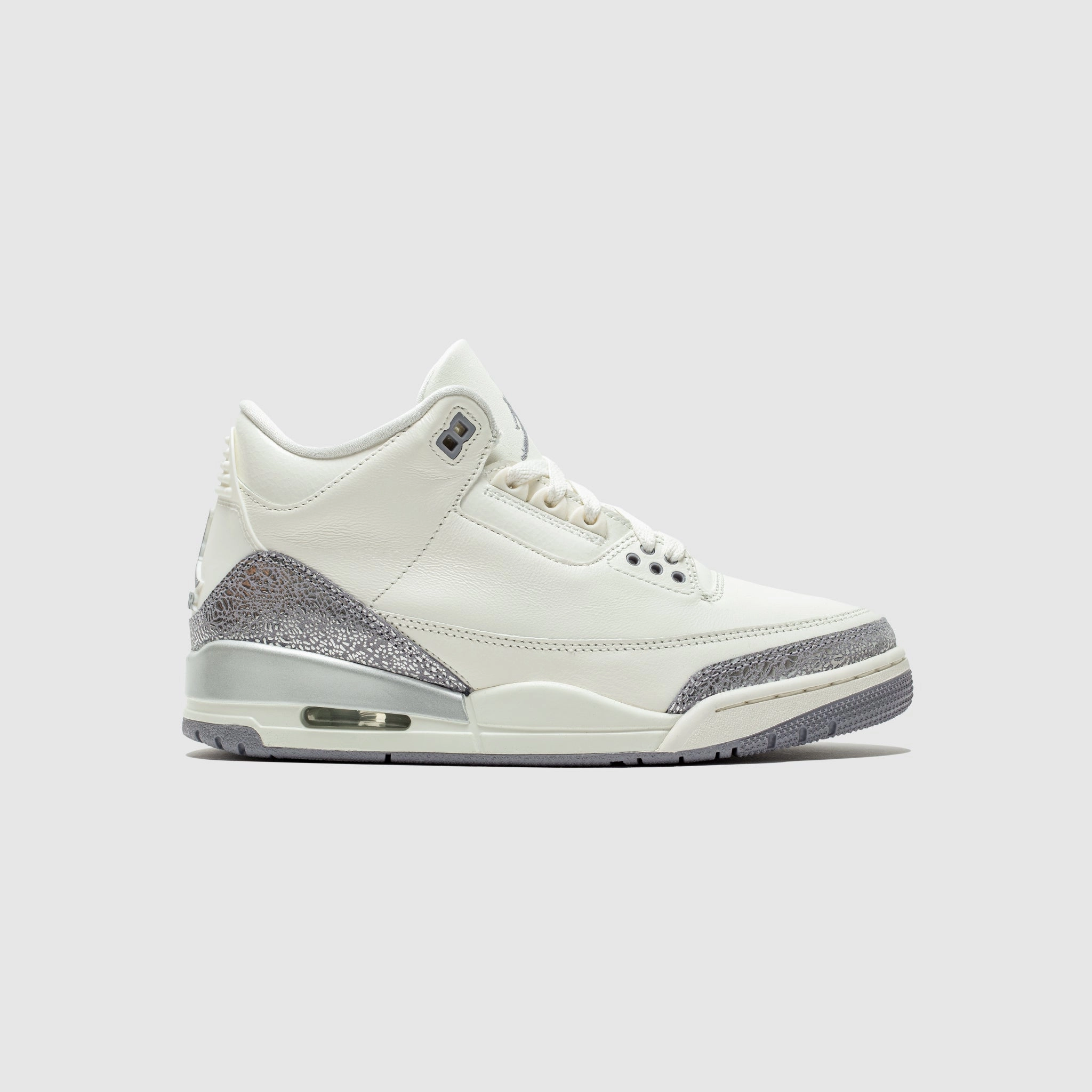 WMNS AIR JORDAN 3 RETRO "CEMENT GREY & SILVER"
