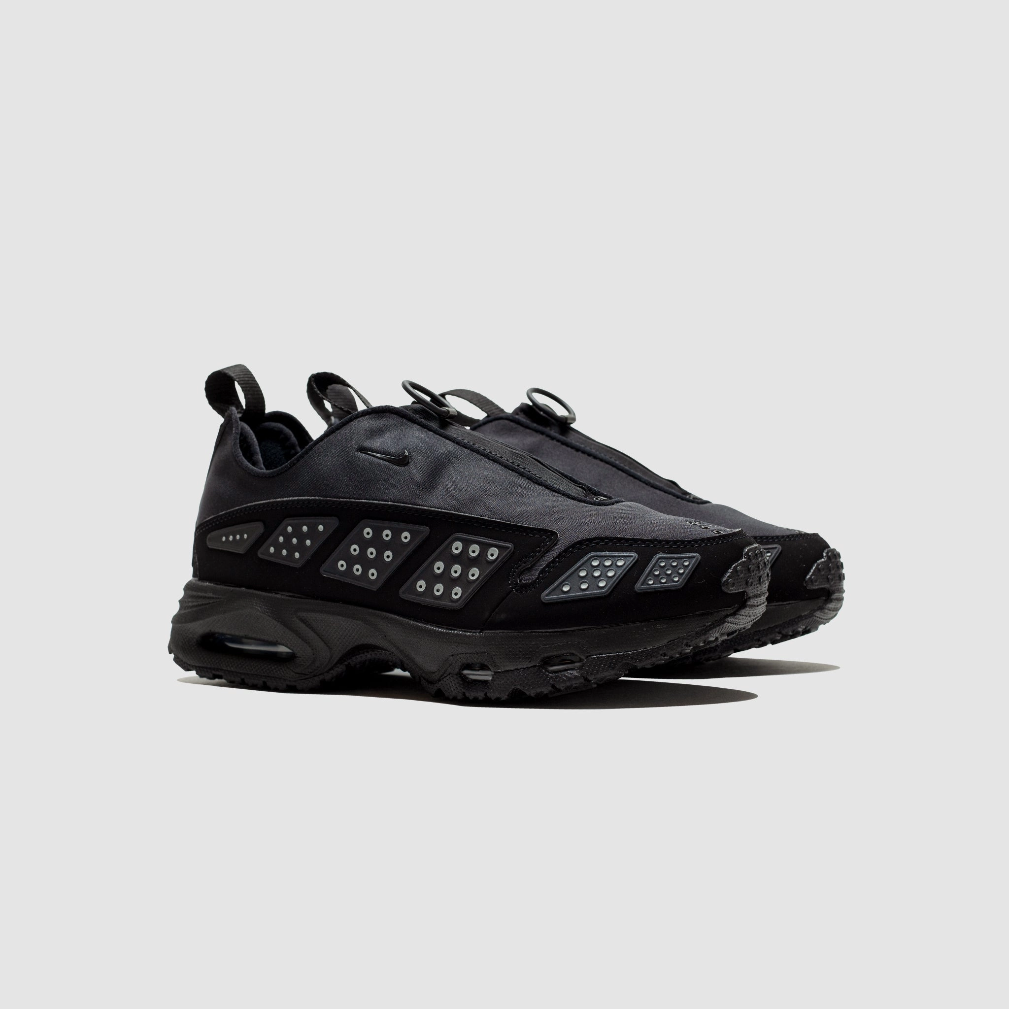 WMNS AIR MAX SUNDER "BLACK & SILVER"