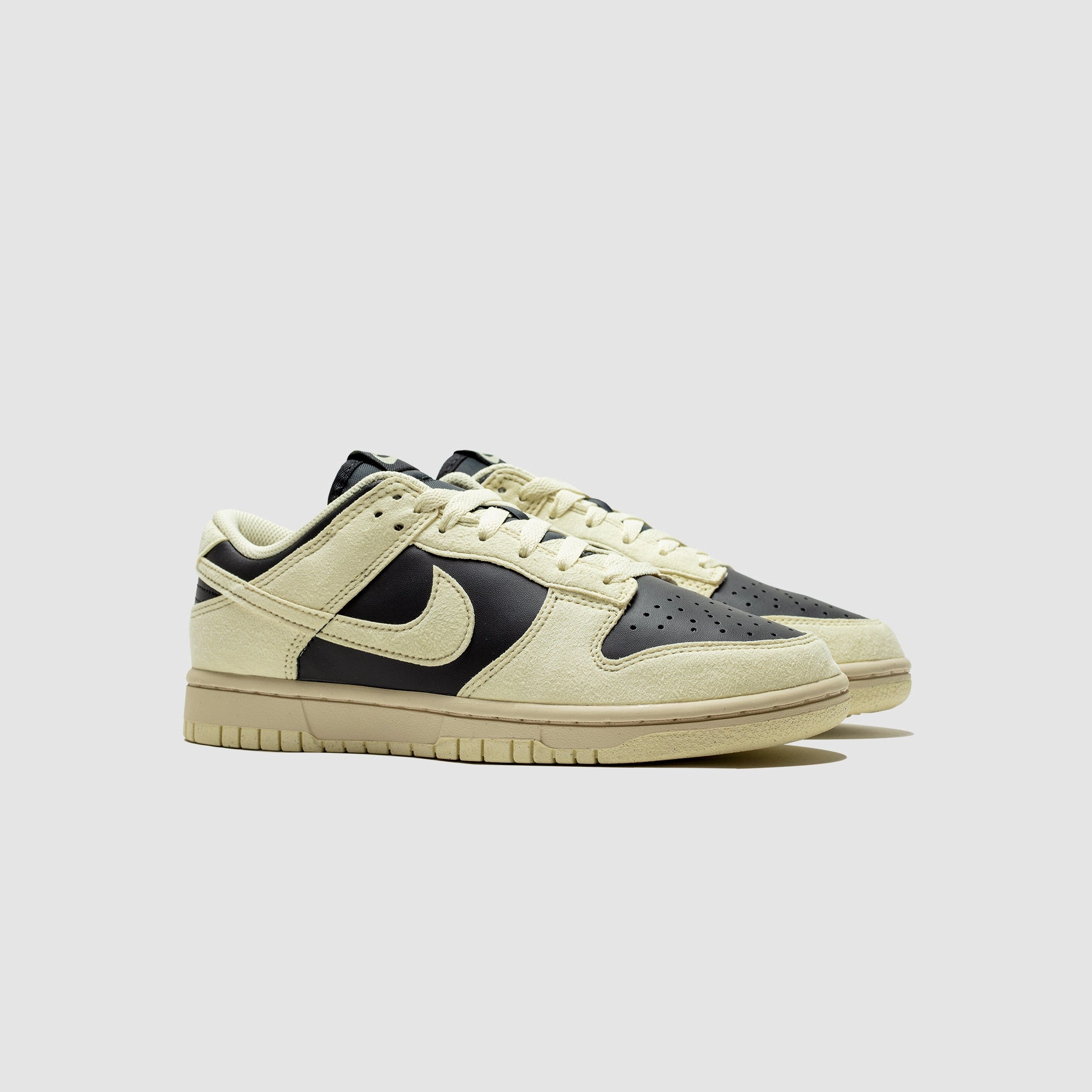 WMNS DUNK LOW "ALABASTER"