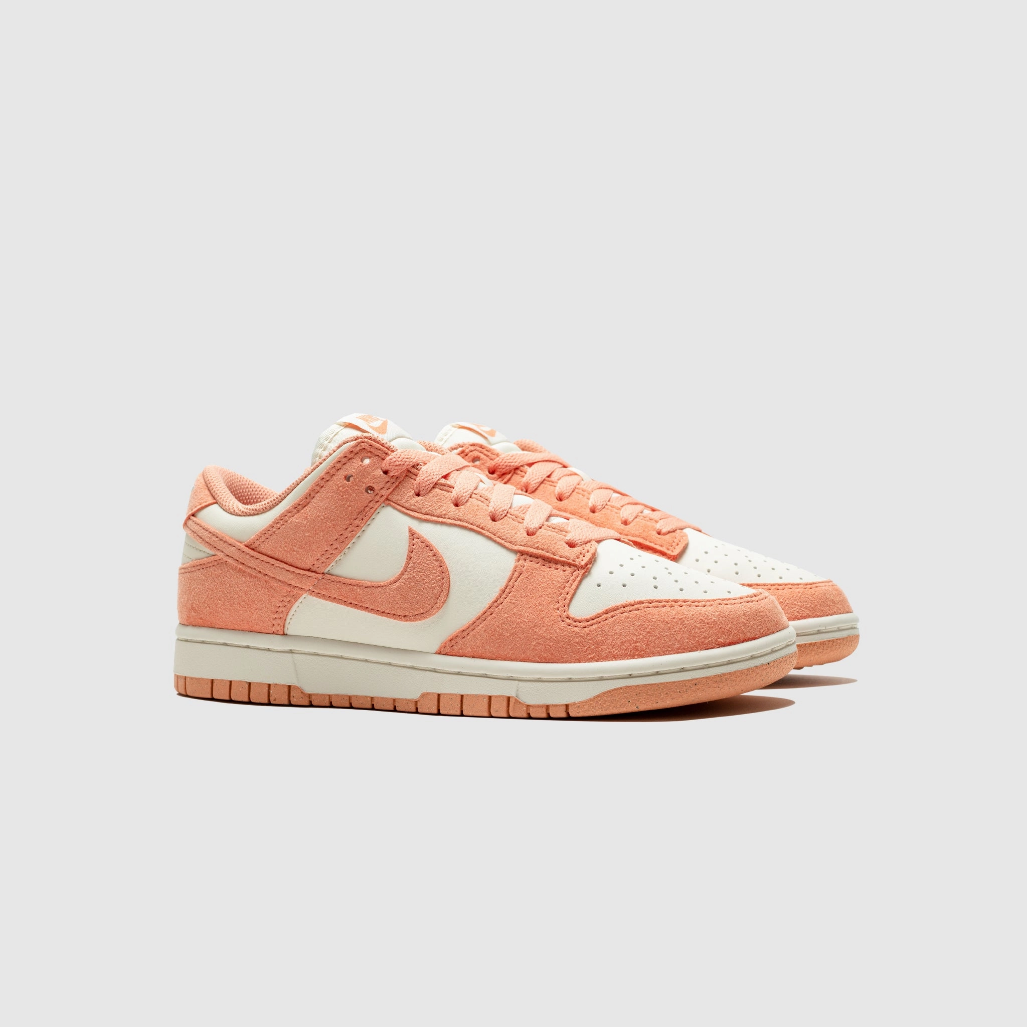 WMNS DUNK LOW "SOFT PEARL"