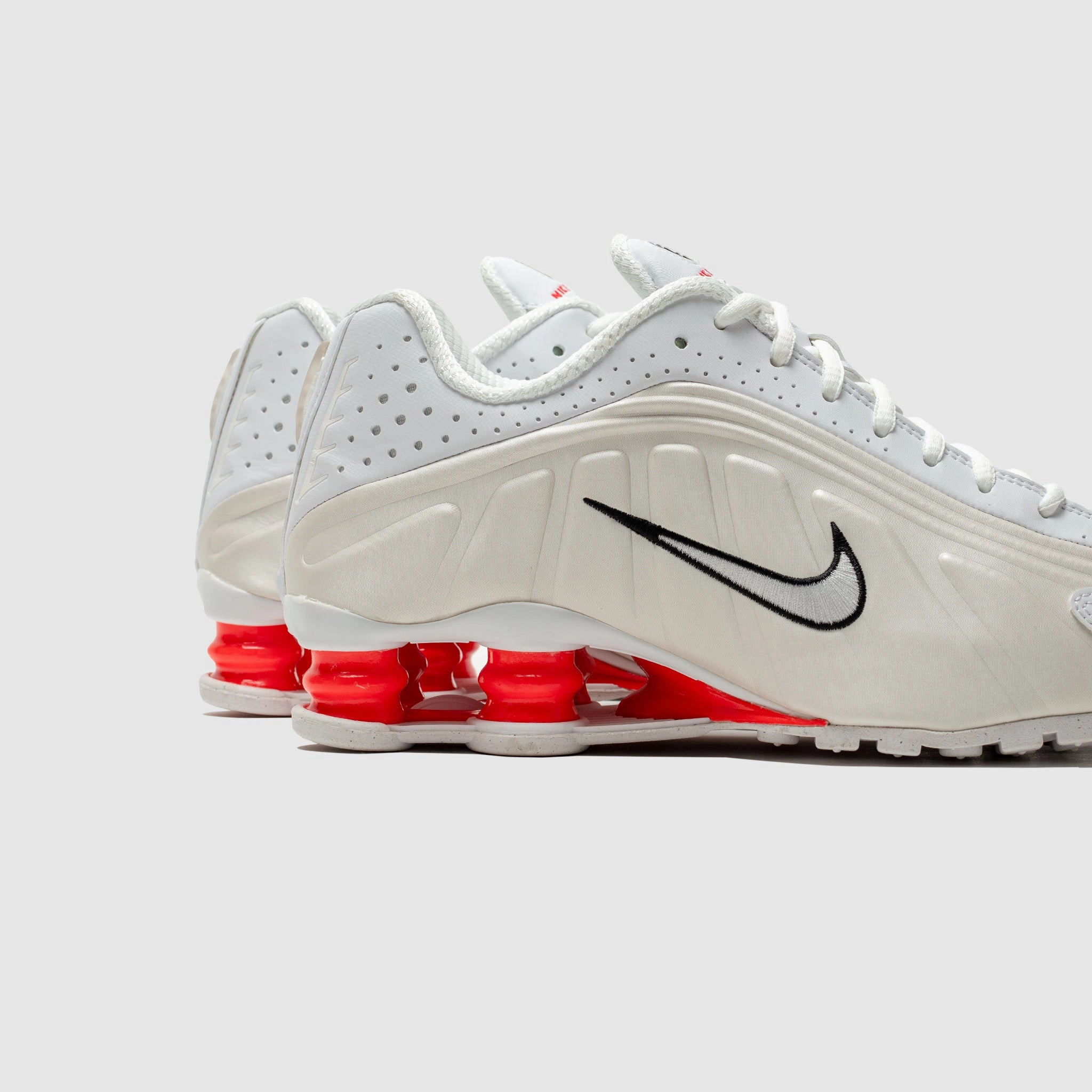 WMNS SHOX R4 "PHANTOM"