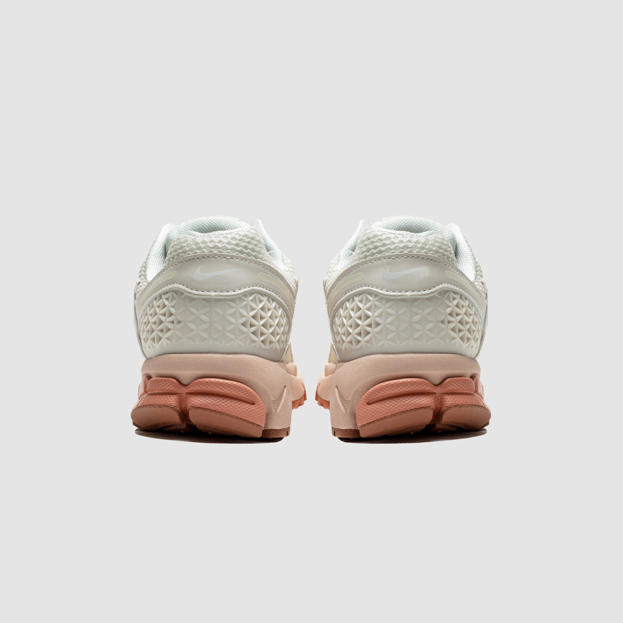 WMNS ZOOM VOMERO 5 "PARTICLE BEIGE"