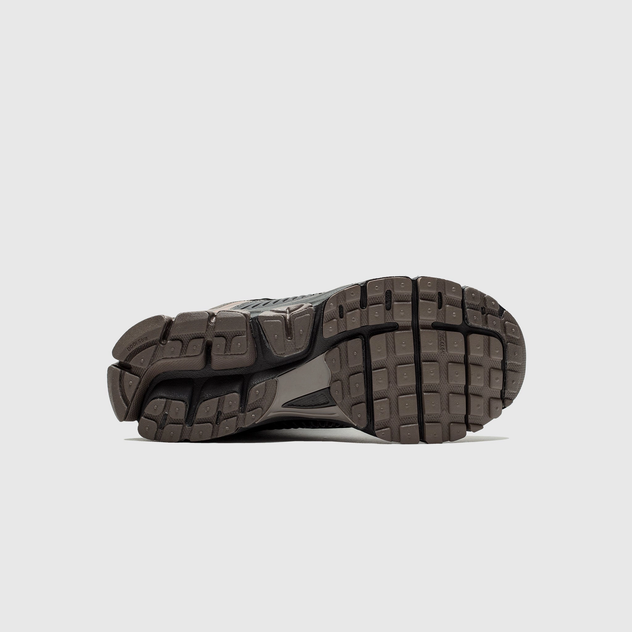 ZOOM VOMERO 5 "CAVE STONE"