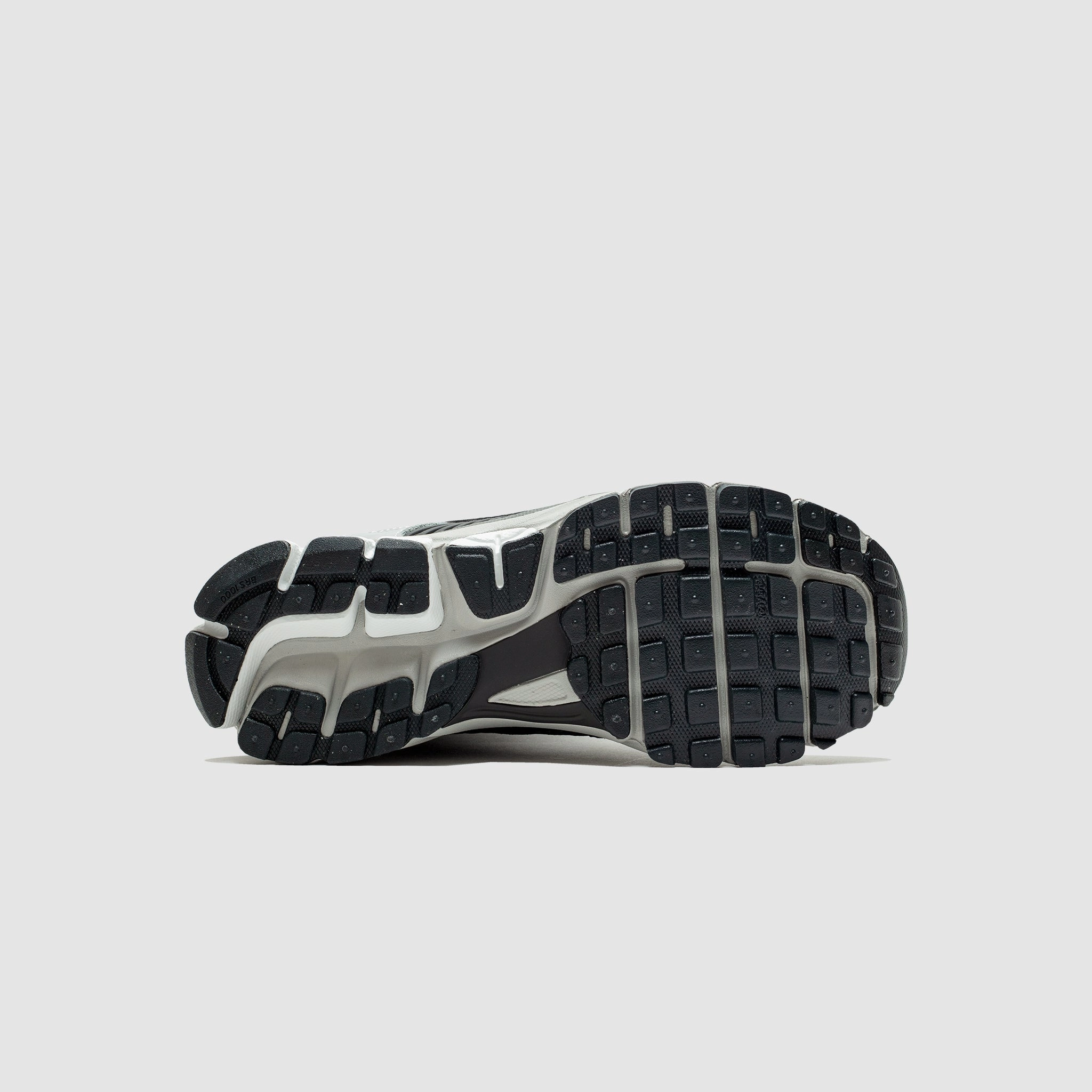 ZOOM VOMERO 5 "DARK SMOKE GREY"